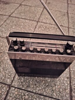 Staré autoradio do veterána - 4