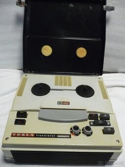 Magnetofon TESLA - 4