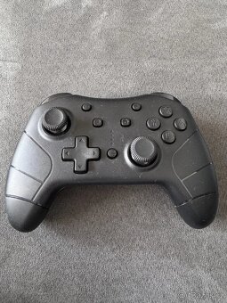 Prodám Nintendo Switch OLED + 3hry - 4