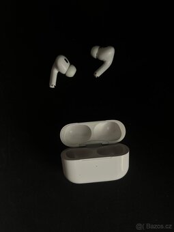 AirPods pro 3 - 4
