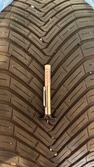 Continental Allseasoncontact 235/35/19 - cena za 4ks - 4