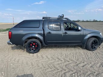 Nisan Navara 2.5 - 4