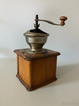 mlýnek starý mlýnek na kávu kafe mlýnek - 4