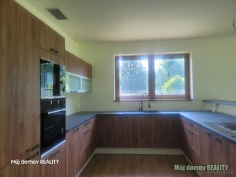 Pronájem moderní novostavby rodinného domu 6+kk, 296 m + poz - 4