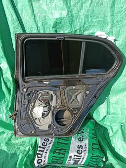 Dveře pravé zadní Superb 2 - 4