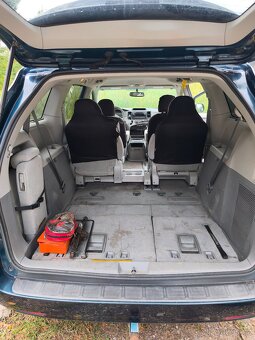 2011 Toyota Sienna LE, 8 místné, automat - 4