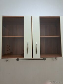 Malá kuchyňská linka ve výborném stavu - 4