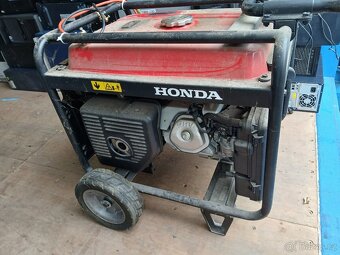 Prodám elektrocentrálu Honda EM 5500 - 4