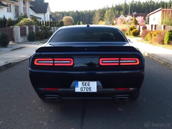Dodge Challenger, 5.7 HEMI V8 SRT vzhled - DPH - 4