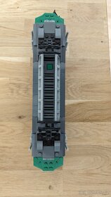 LEGO vlak lokomotiva ze setu 60198 bez motoru a powered up - 4