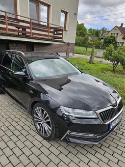 Prodám Škoda Superb 3 combi 2,0 TDI 140 kW Laurin & Klement - 4