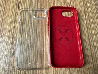 Apple iPhone 16e, černá barva - 4
