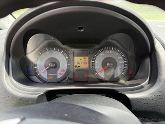 Prodám Mitsubishi Colt 1.1 benzín, 2013 - 4