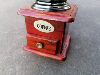 Predám starý mlynček Coffee - 4