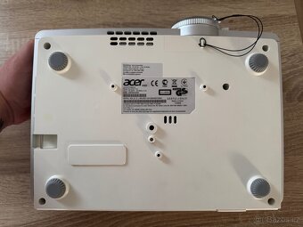 Projektor Acer K520 - LED, HDMI, vysoká svítivost a kontrast - 4