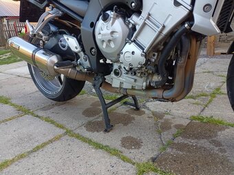 Yamaha FZ1 - 4