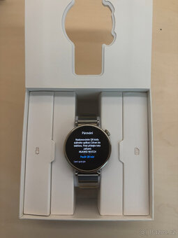 Huawei Watch GT 4 (46mm) - stříbrná verze s kovovým řemínkem - 4