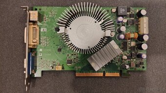 Leadtek WinFast 7600 GT AGP 256MB + INNO 3D FX5200 AGP 64MB - 4