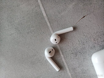 Apple Airpods 1 - 4