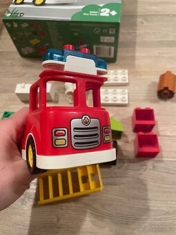 Lego Duplo 10901 hasičské auto - 4