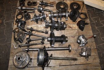 Zetor crystal převodovka obal meziskříň soukolí - 4