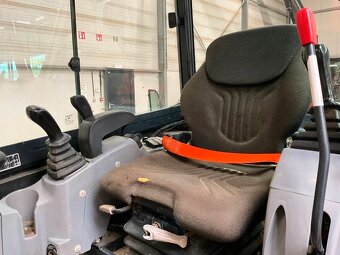 Pásový bagr Kubota KX030-4 - 4