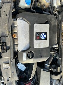 Volkswagen Golf 2.3 V5 125kw AQN - 4