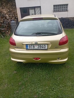 Peugeot 2061.4 benzín 55 kw - 4