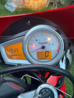 Triumph Speed Triple 2009 - 4