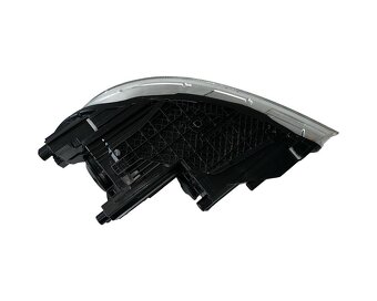 Pravý přední halogen 1Z1941016F Škoda Octavia 2 FL r.v. 2011 - 4