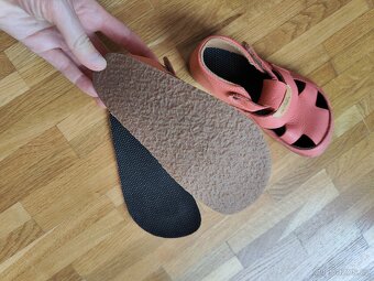 Dívčí barefoot sandalky kožené - 4