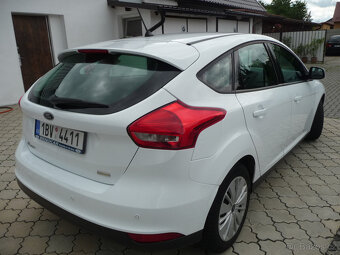 Ford Focus 1.0i 92kw 1.majitel koup. v čr. naj.83 200km - 4