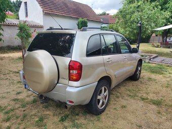 TOYOTA RAV4 - 4