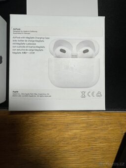 Airpods 3 generace - 4