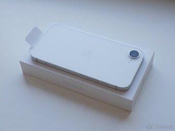 Apple iPhone 16e 128GB Bílý - ZÁRUKA - NEPOUŽITÝ - 4