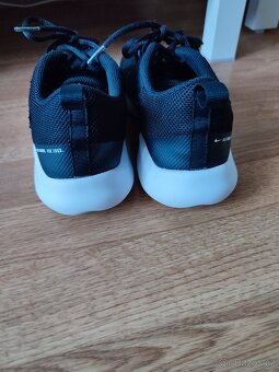 Sportovní boty, tenisky - 4