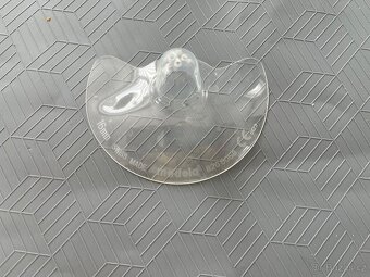 Kojící kloboučky Medela - 4