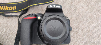 prodám zrcadlovku Nikon D5600 - 4