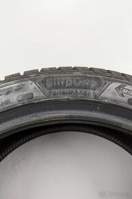 Zimní pneu 235/45 R18 GoodYear Ultragrip - 4