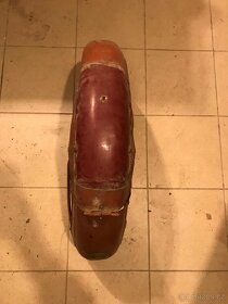 Jawa Pérák 250 zadní blatník - 4