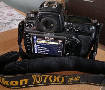 Nikon D700 závěrka 96tis - 4