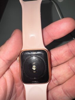 Apple Watch SE 40MM - 4