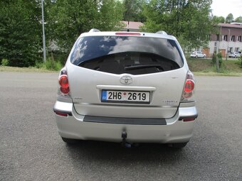 TOYOTA COROLLA VERSO -1.8 VVT-i ,7 míst, automat - 4