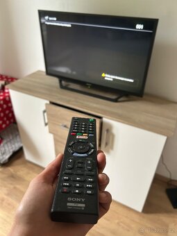 Smart Sony TV - 4