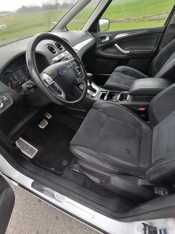 Prodám Ford S-Max - výbava Titanium, motor 2.0TDCi 120kW, r. - 4