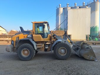 VOLVO L 90 H 4X4 - 4