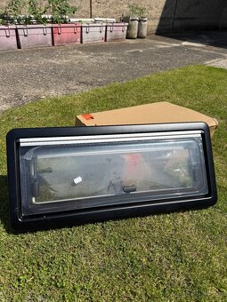 Okno Dometic - 4