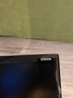 Monitor Samsung S24D330 – 24" Full HD - 4