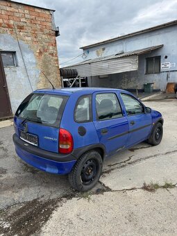 Náhradní díly - Opel Corsa 1.2i 48kW r.v. 2002 - 4