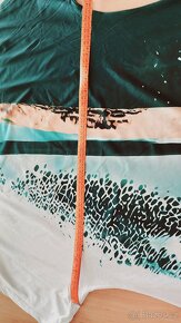 Dámské vícebarevné šaty s krátkým rukávem - 4